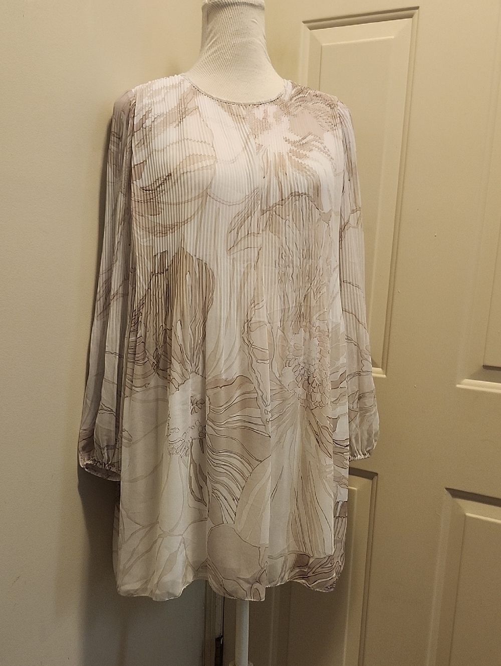 Aritzia Wilfred Daydreamer Mini Dress Pleated Chiffon Dress Babydoll Small